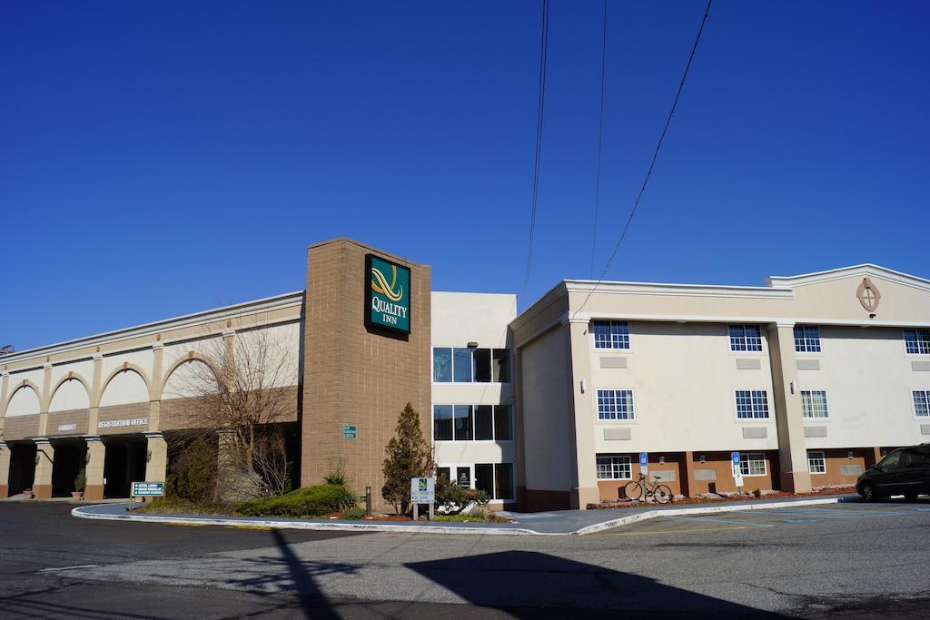 Quality Inn & Conference Center Maple Shade المظهر الخارجي الصورة