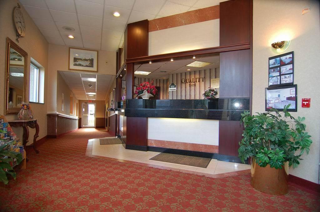 Quality Inn & Conference Center Maple Shade المظهر الخارجي الصورة
