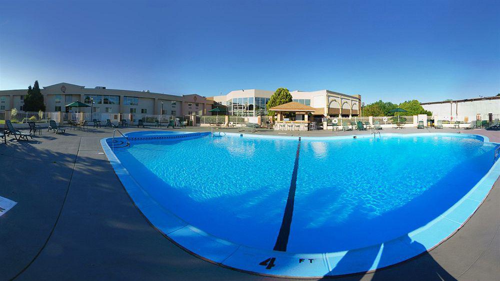 Quality Inn & Conference Center Maple Shade المظهر الخارجي الصورة
